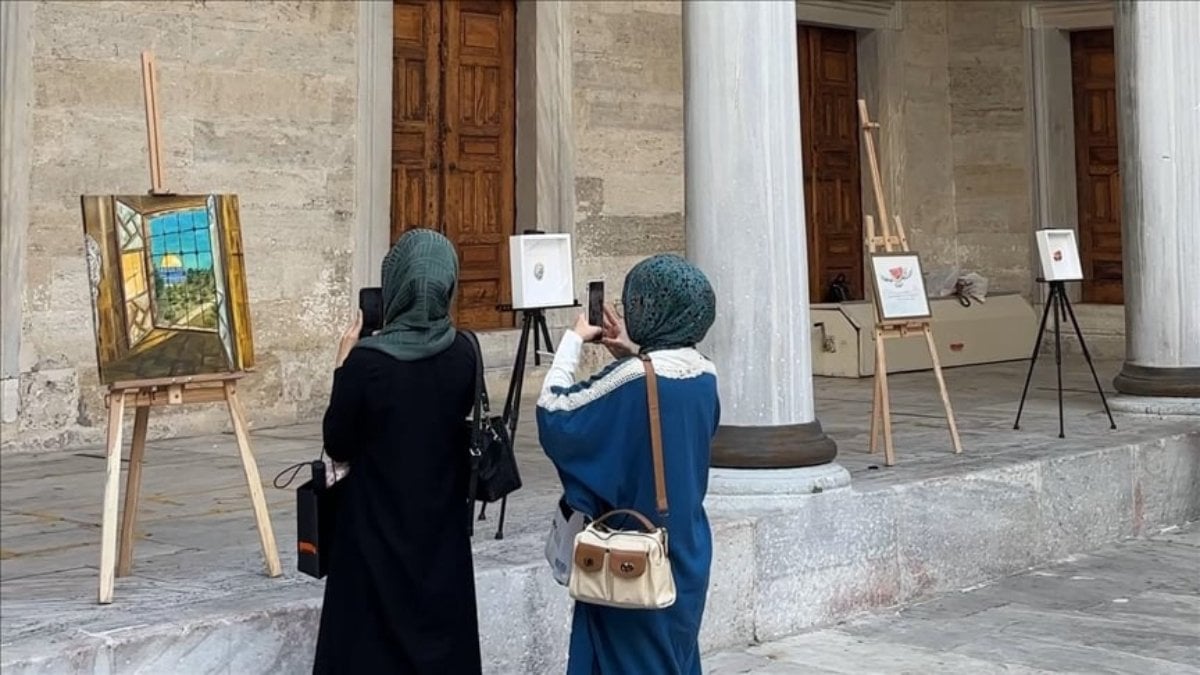 Filistin’e Boyanmak sergisi Üsküdar’da ziyarete açıldı