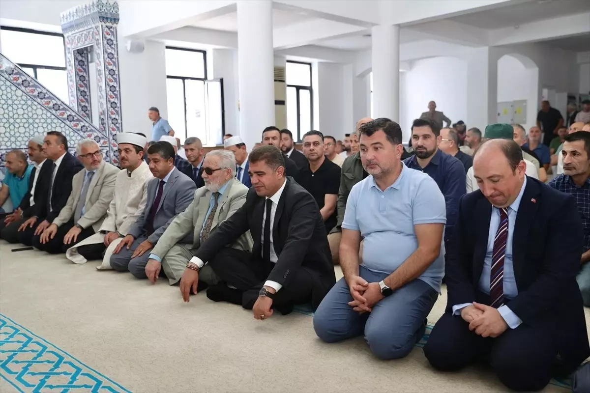 Gölyaka’da Yeniden Yapılan Cami İbadete Açıldı