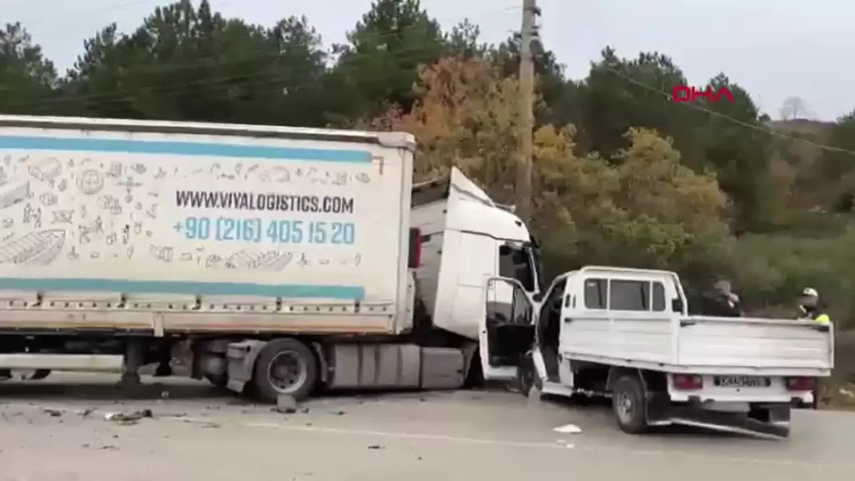 Kocaeli’nde Trafik Kazası: 3 Yaralı