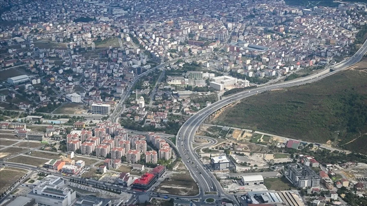 Türkiye’nin en kalabalık ilçesi hangisi? İstanbul’un o ilçesinin nüfusu 57 şehri geride bıraktı! İşte 2024 güncel liste