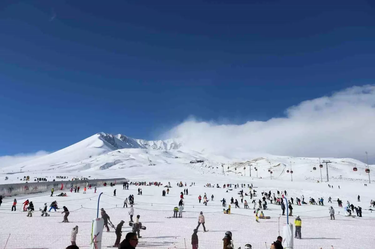 Erciyes Kayak Merkezi’nde Fotoğraf Çekim İhalesi Tartışma Yarattı